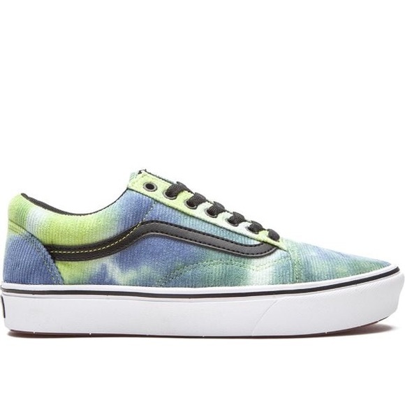 Vans Shoes - *Closet CLEAROUT *Vans ComfyCush Old Skool sneakers